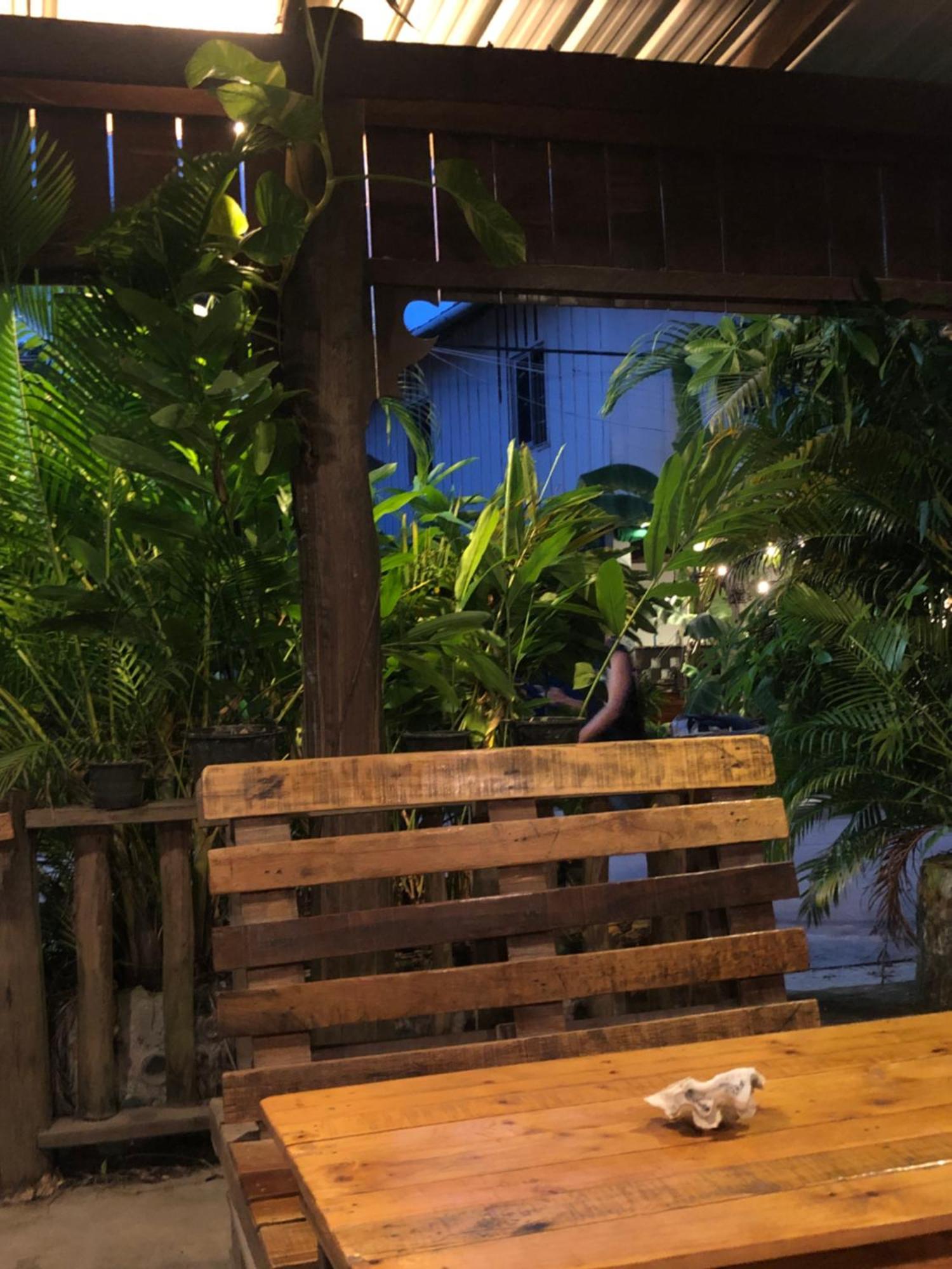 Macondo Mpai Bay 코롱 산로엠 외부 사진